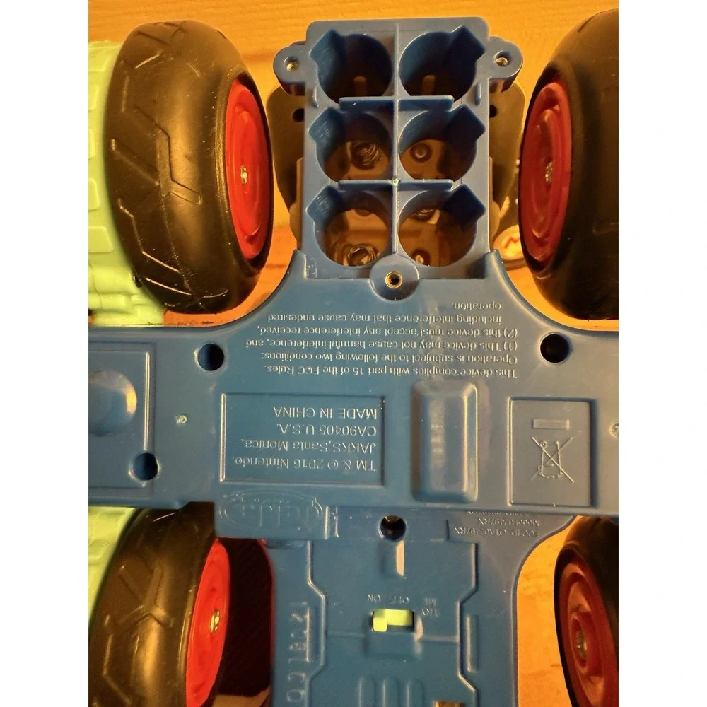 Super Mario Kart‎ Nintendo 8 Remote Control Racer Car Anti-Gravity Jakks